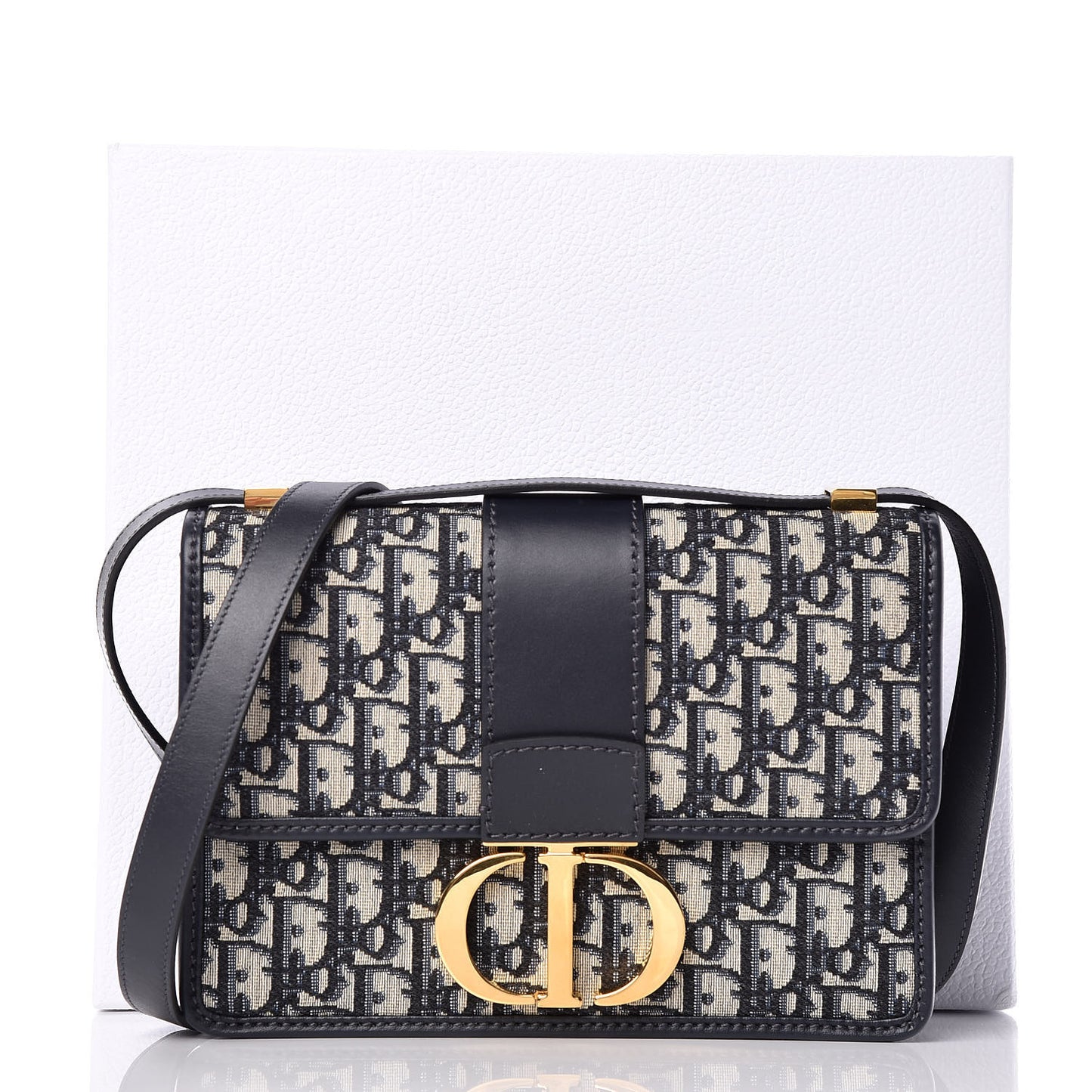 Oblique 30 Montaigne Flap Bag Blue