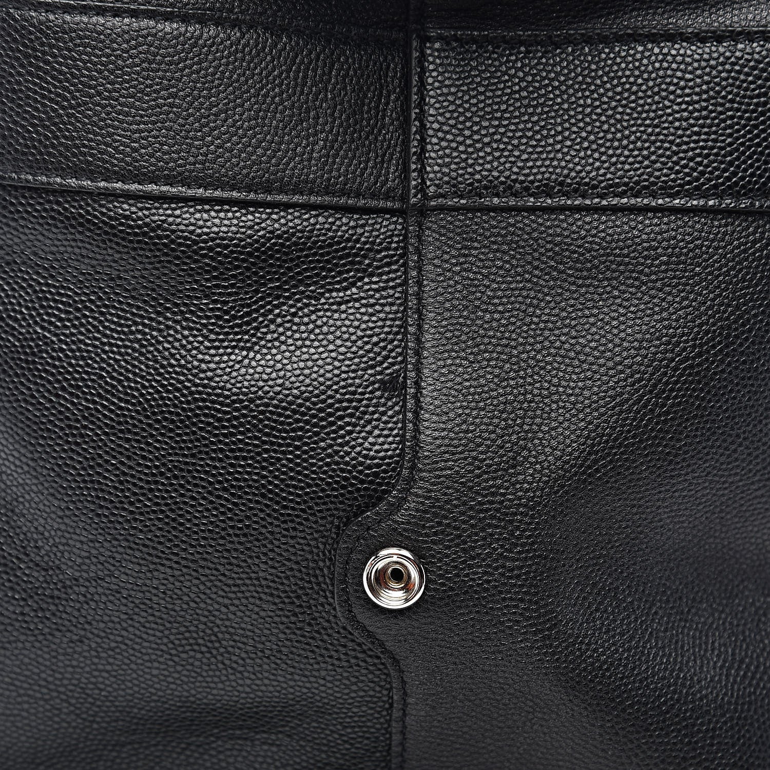 Saint Laurent Grain De Poudre Classic Duffle 24 Black 10 of 15