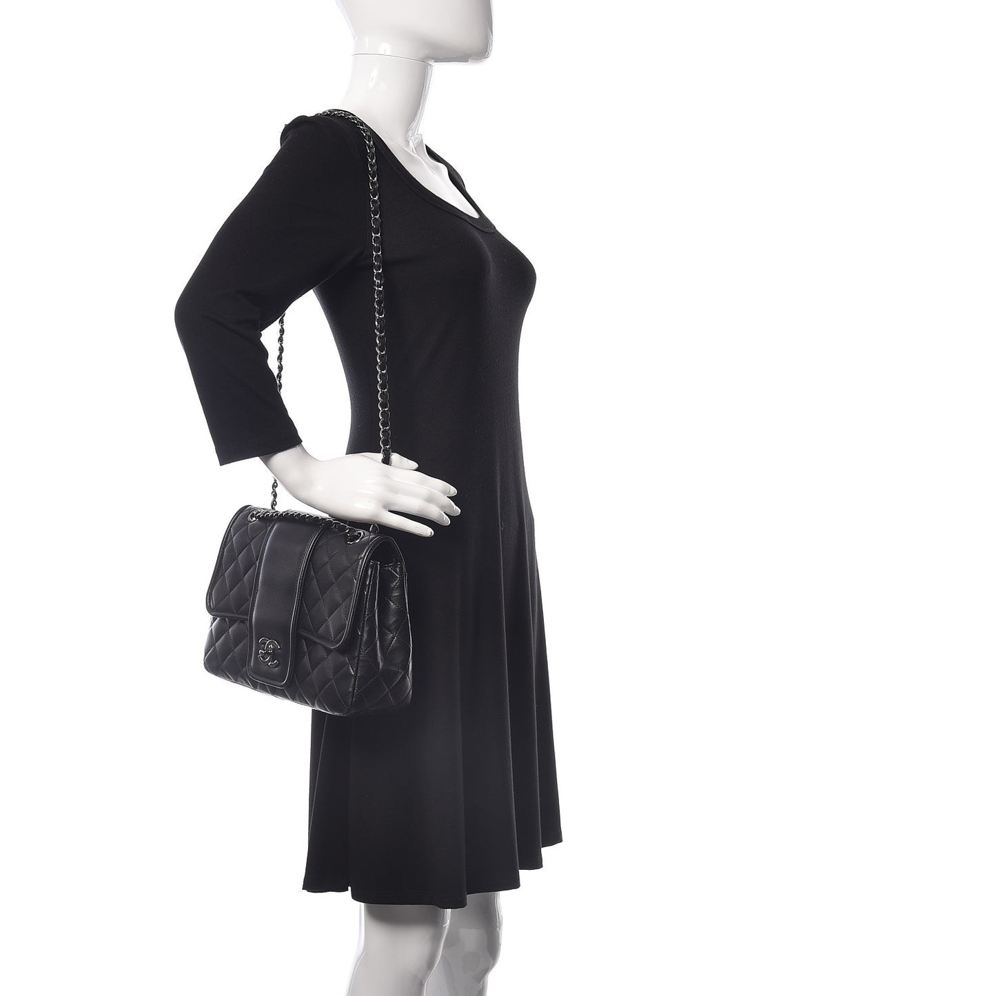 Lambskin Quilted Elementary Chic Flap Black