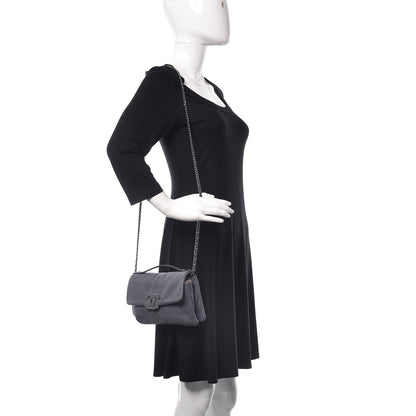 Chanel Washed Calfskin Diamond Stitch Hamptons Clutch With Chain Blue 2 of 8