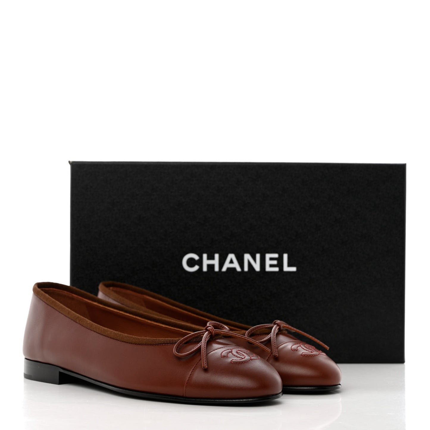Lambskin Cap Toe CC Ballerina Flats 37 Burgundy