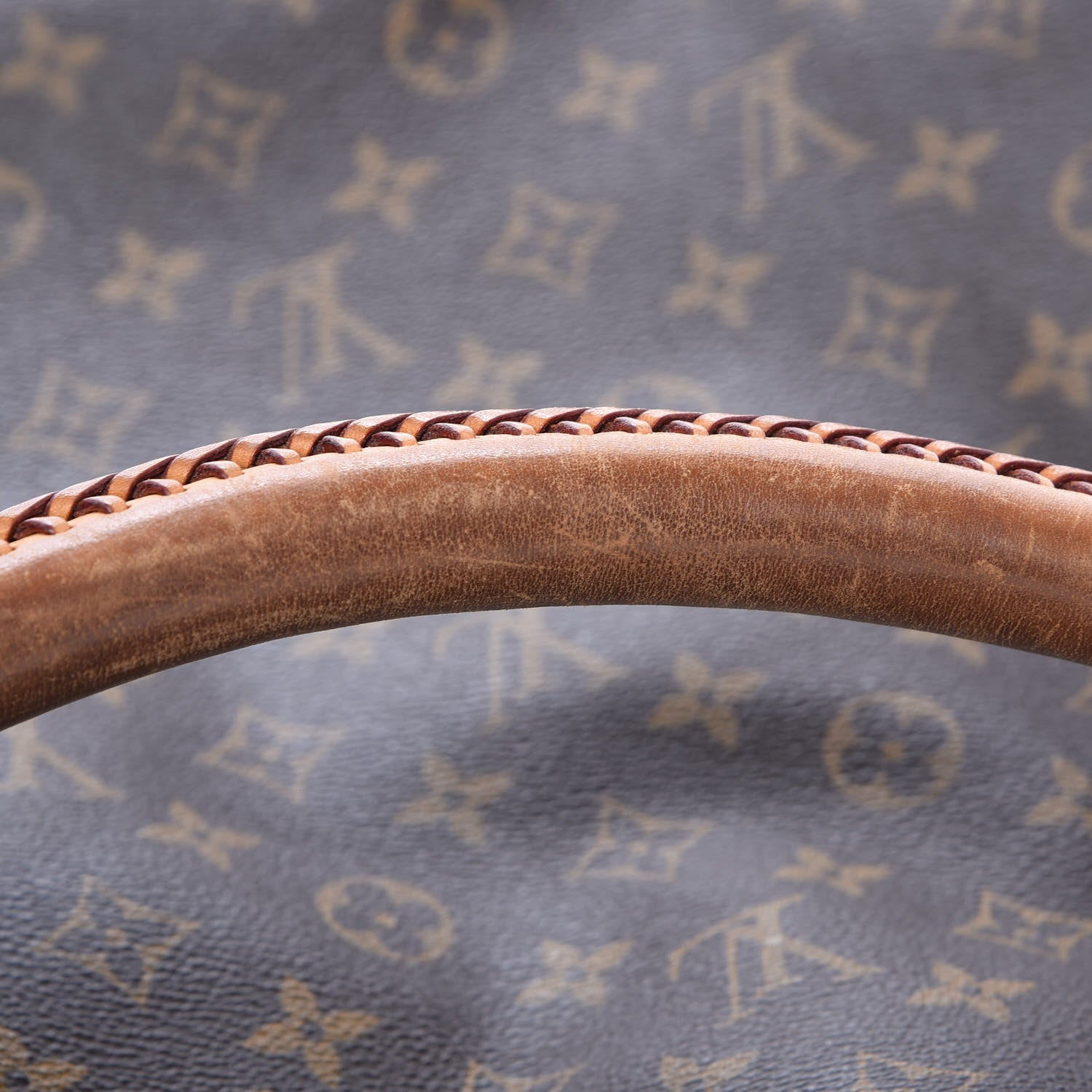 Louis Vuitton Monogram Artsy GM 9 of 14