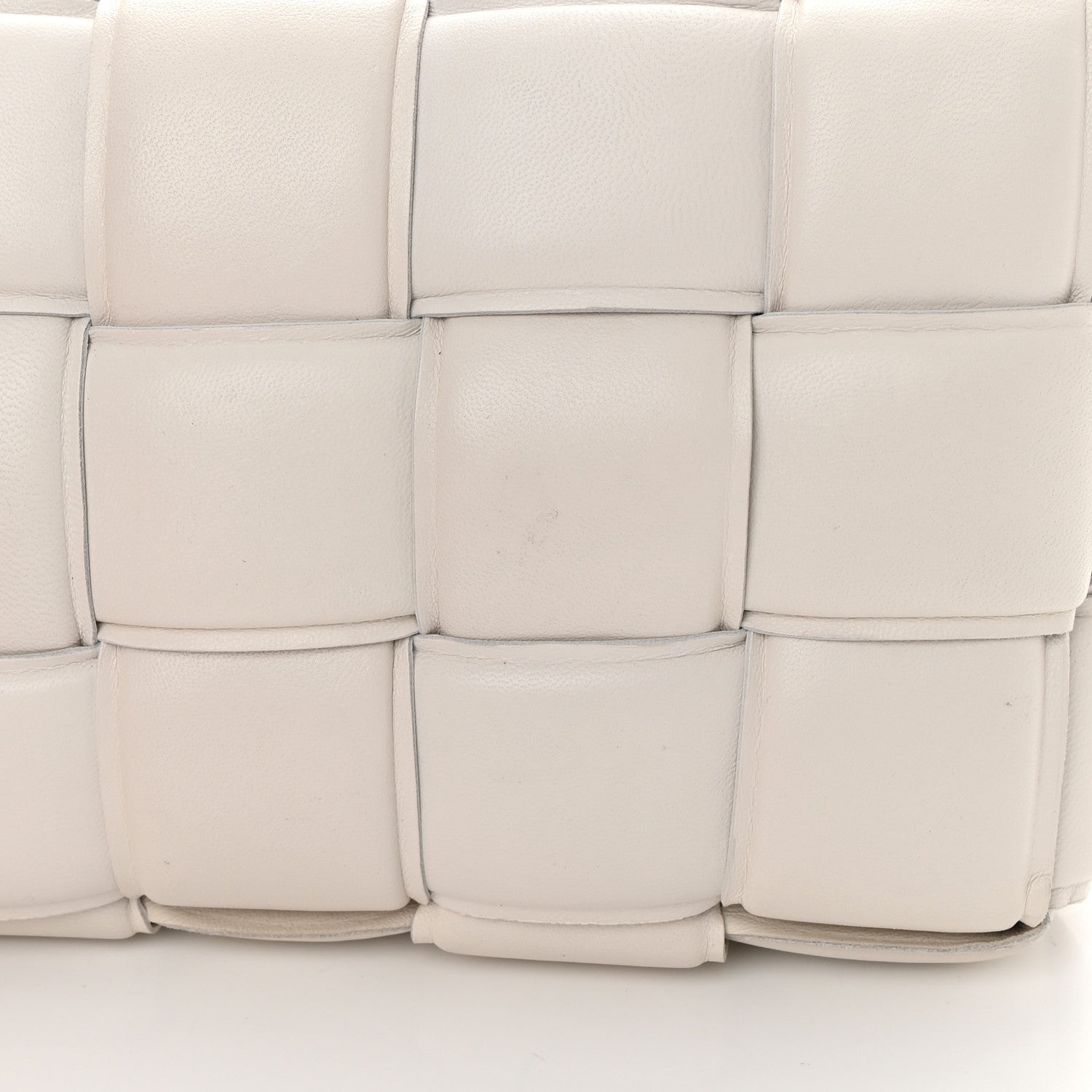 Bottega Veneta Lambskin Maxi Intreccio Padded Chain Cassette Crossbody Bag White 15 of 15