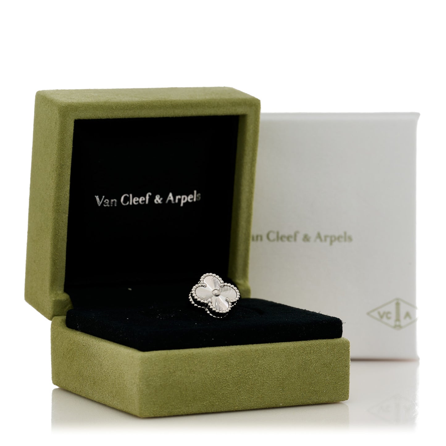 18K White Gold Guilloche Vintage Alhambra Ring 49 5