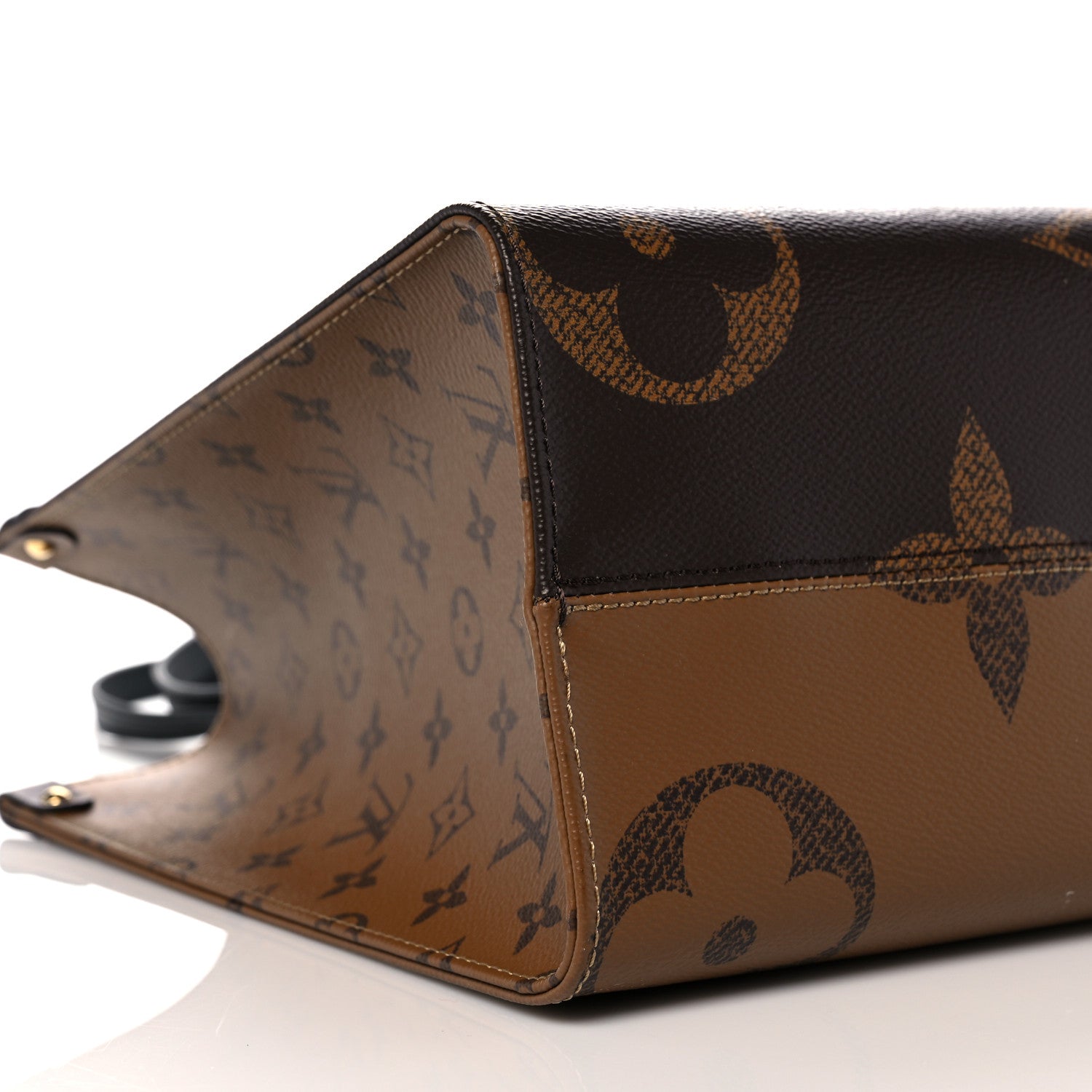 Louis Vuitton Reverse Monogram Giant Onthego MM 7 of 13
