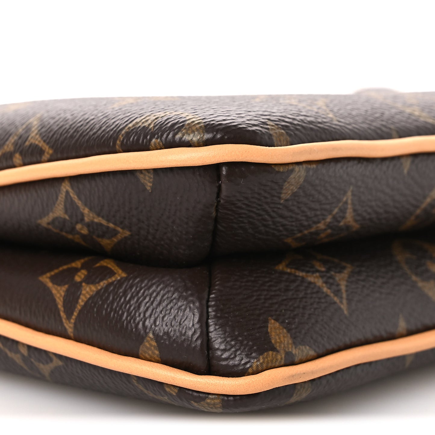 Monogram Liv Pochette