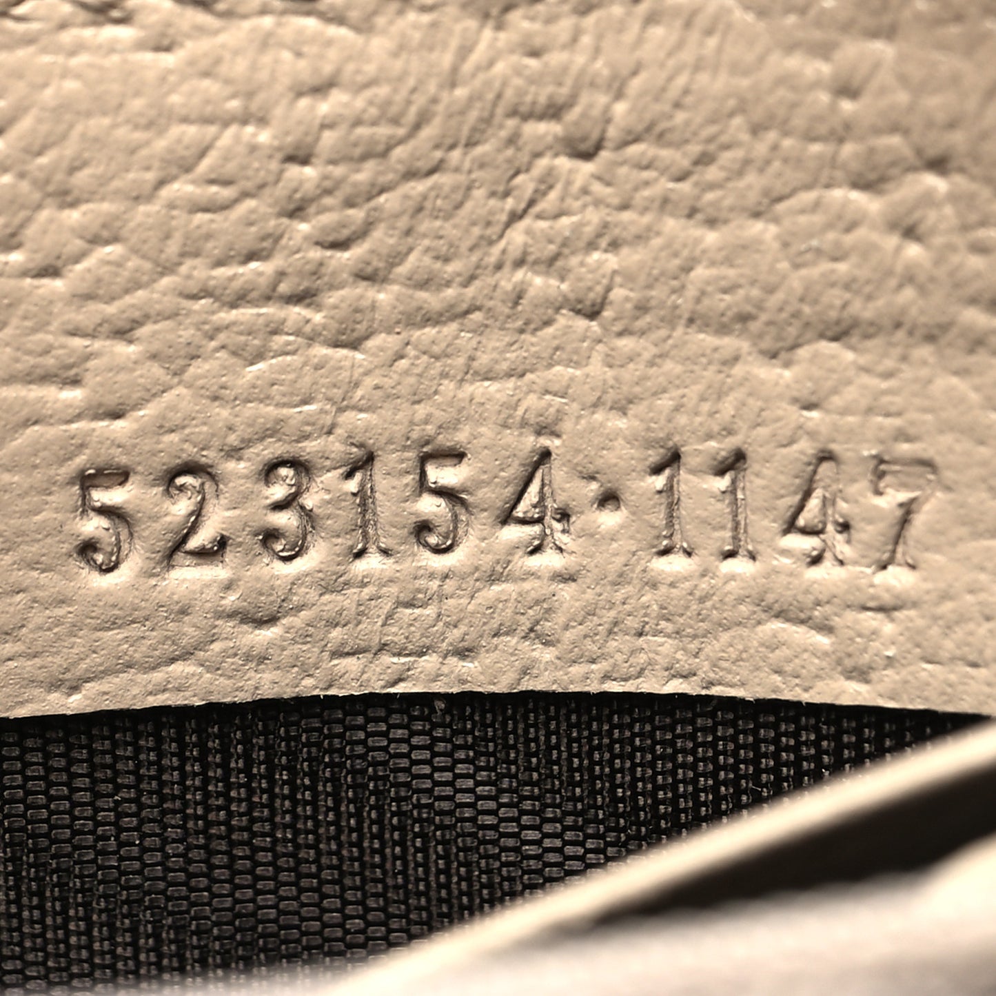 GG Supreme Monogram Textured Dollar Calfskin Web Ophidia Zip Around Wallet Beige Mystic White Oatmeal