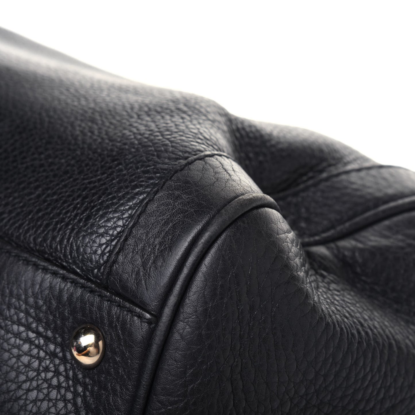 Pebbled Calfskin Medium Soho Boston Black