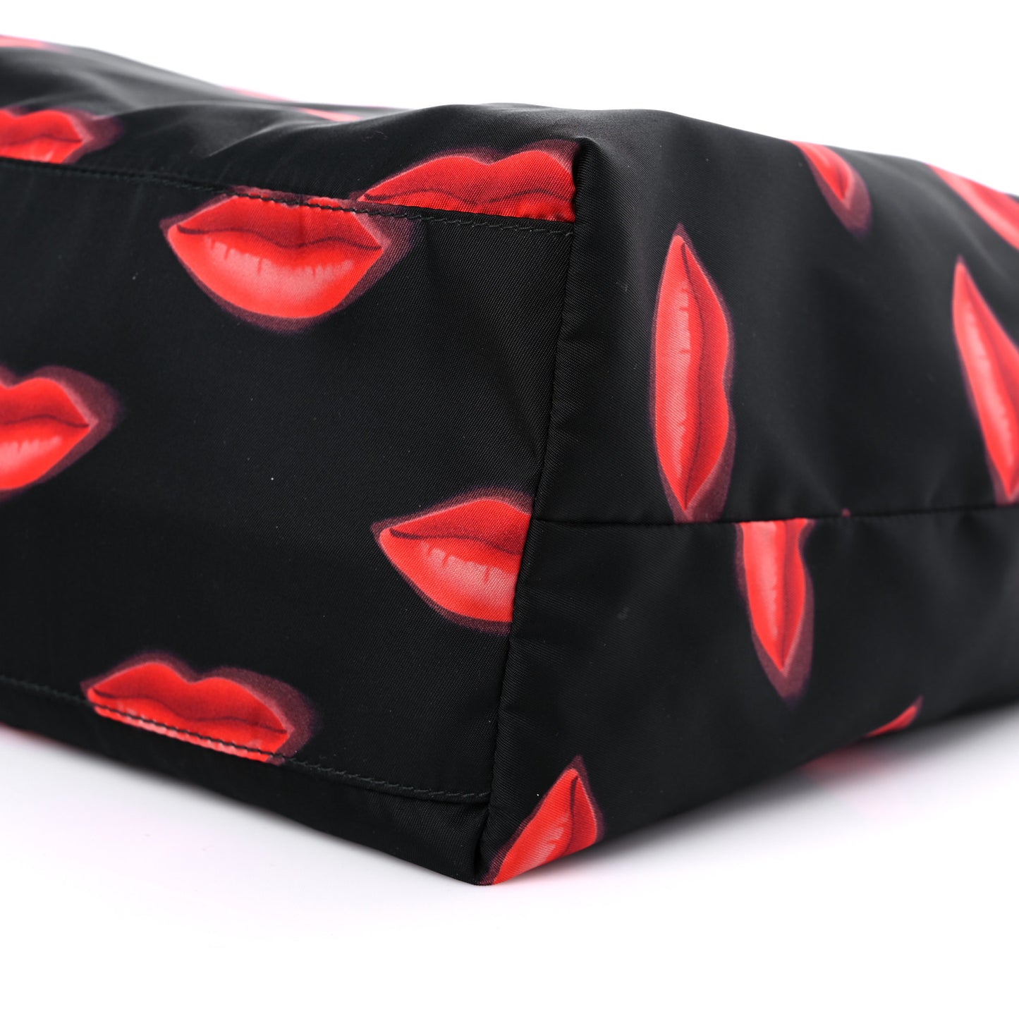 Tessuto Nylon Lips Tote Black