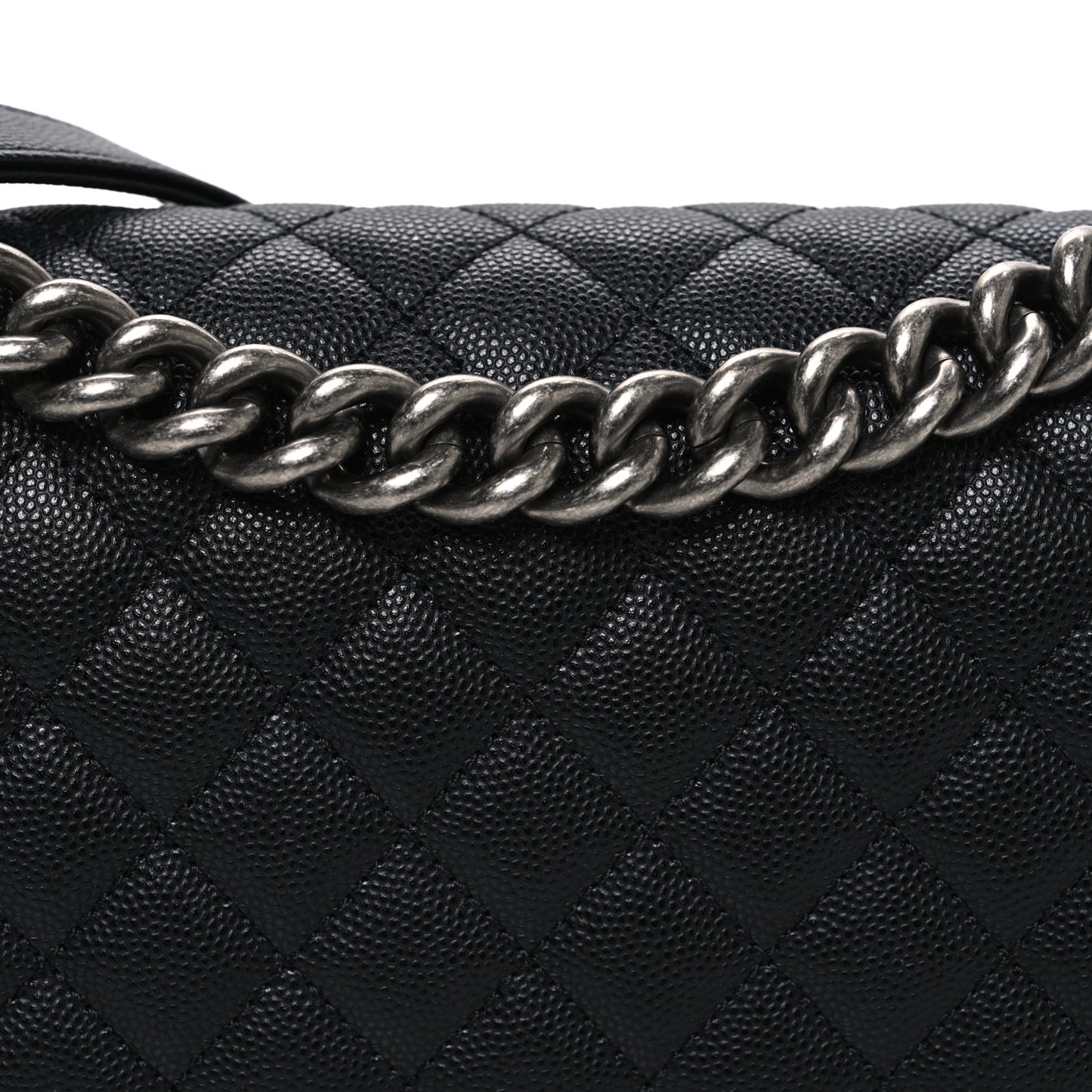 Caviar Quilted Medium Boy Flap Black