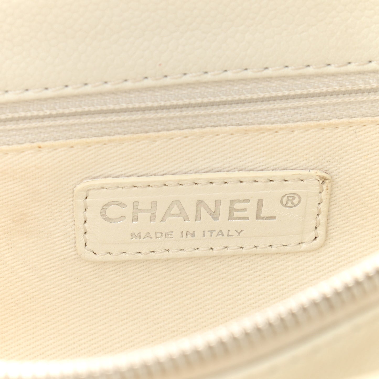 Caviar Quilted Grand Shopping Tote GST White