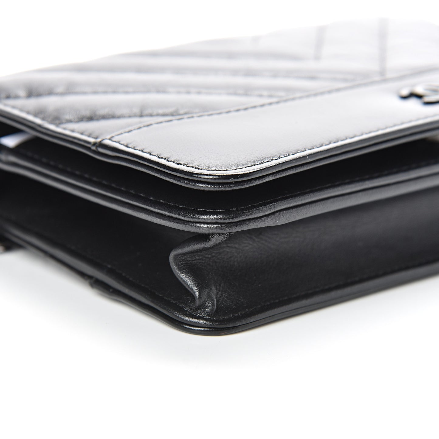 Aged Calfskin Chevron Quilted Gabrielle Wallet On Chain WOC Black