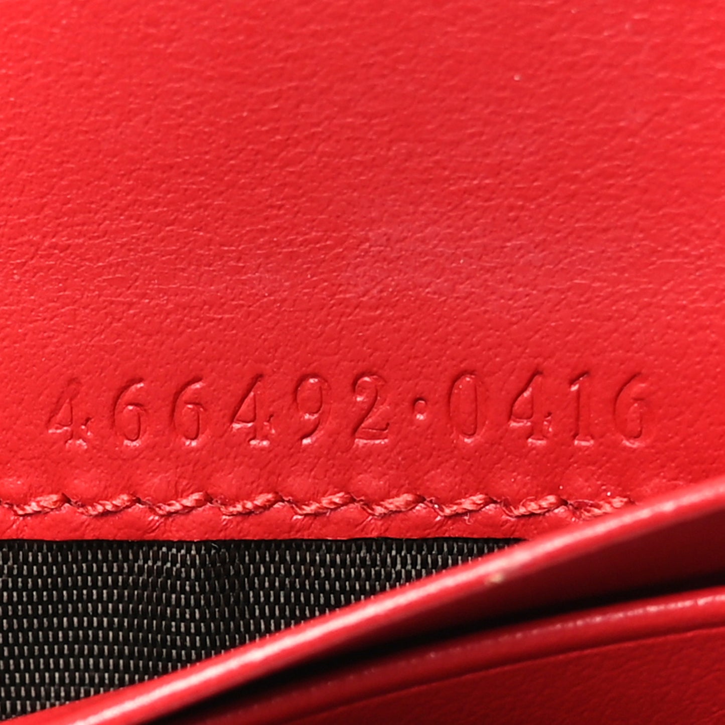 Calfskin Matelasse GG Marmont Card Case Wallet Hibiscus Red