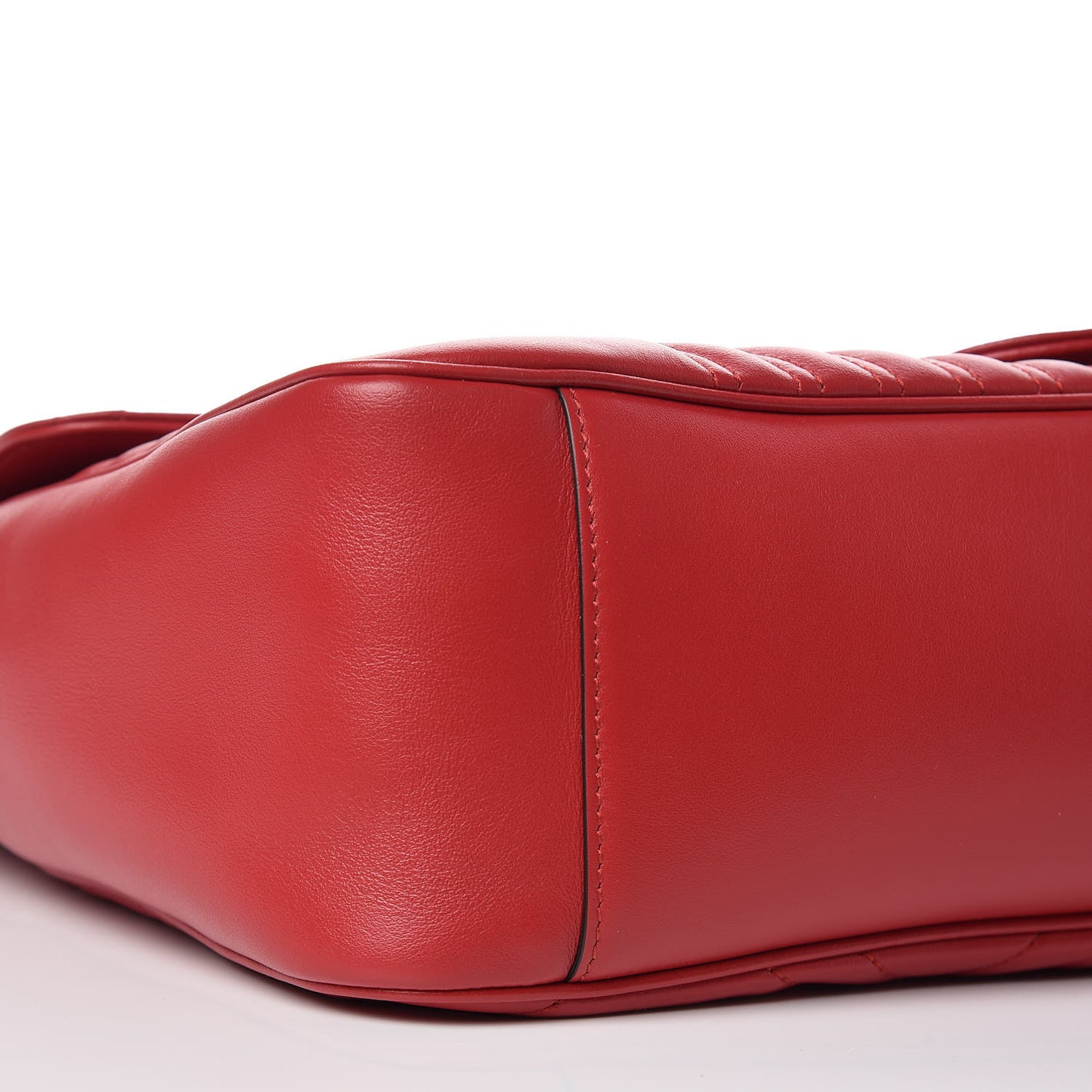 Calfskin Matelasse Large GG Marmont Shoulder Bag Hibiscus Red
