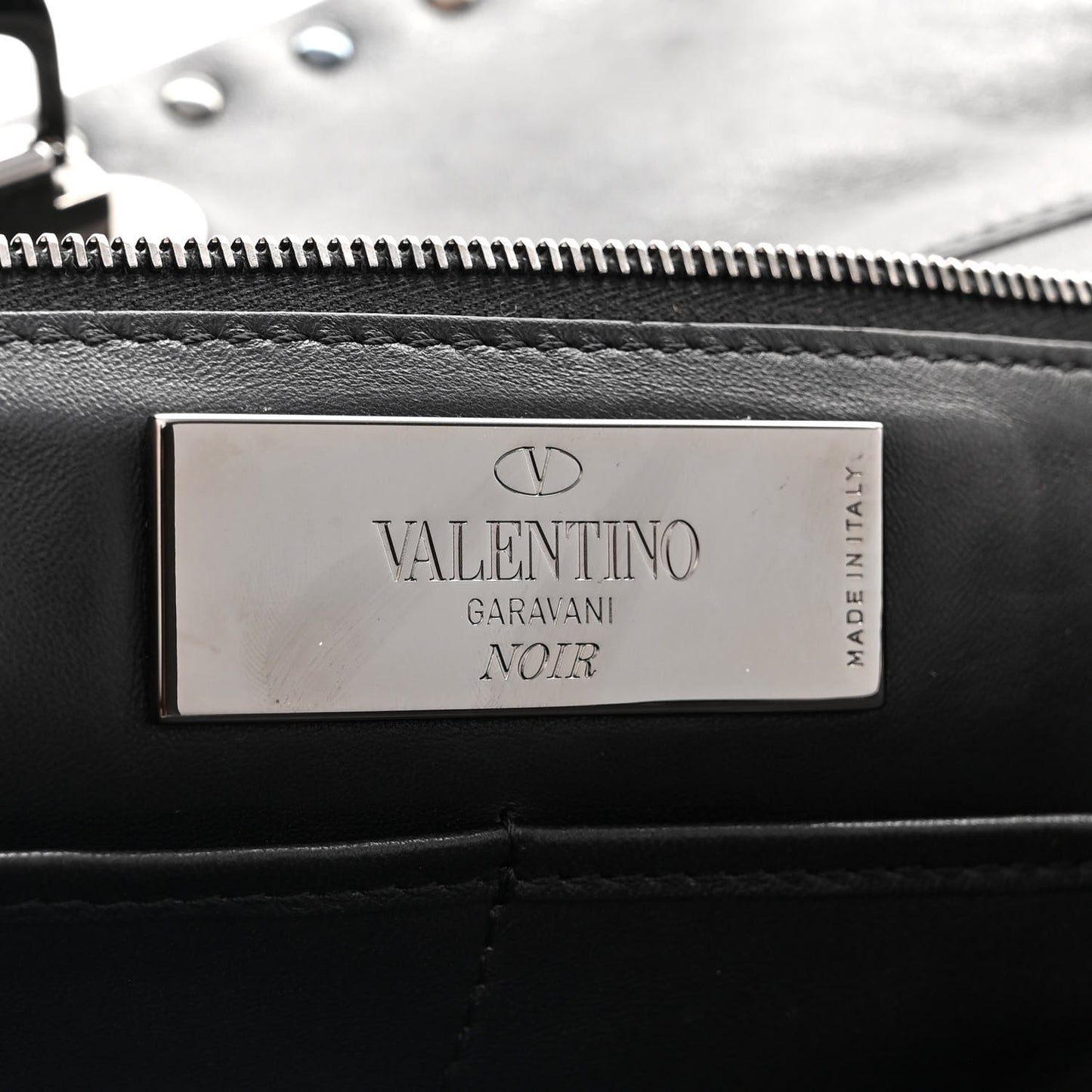 Vitello Studded Medium Rockstud Tote Black