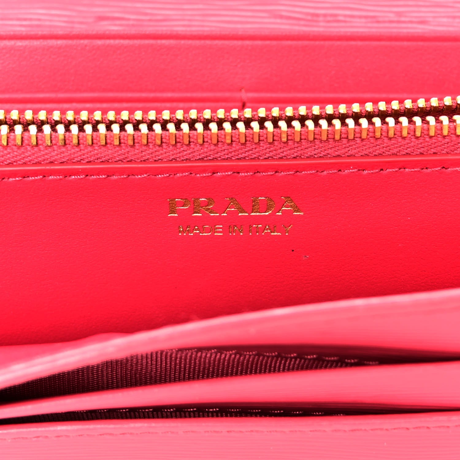 Prada Vitello Move Metal Oro Chain Wallet Peonia 6 of 10