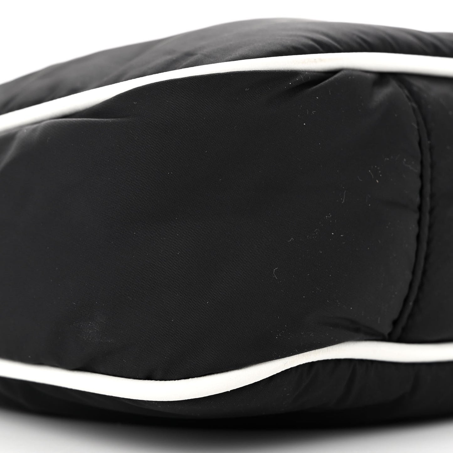 Econyl Nylon Le 5 A 7 Hobo Black White