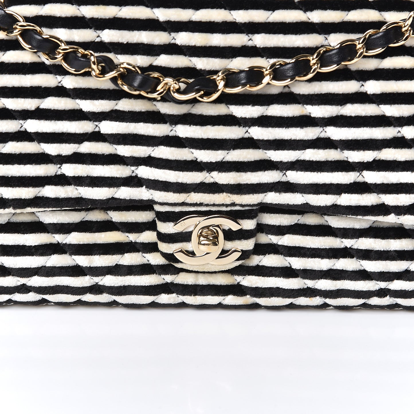 Velvet Quilted Medium Flap Black White