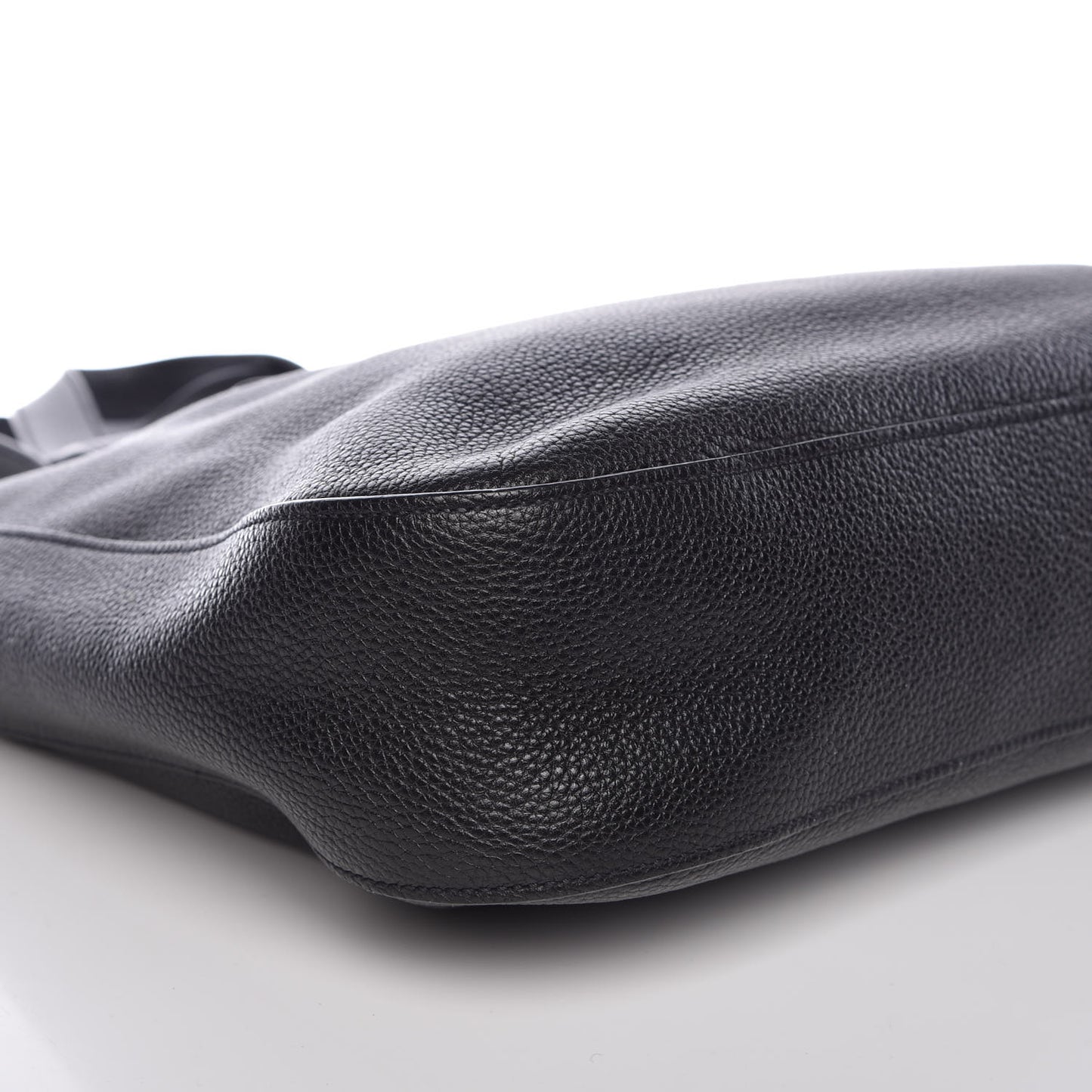 Vitello Daino Tote Black