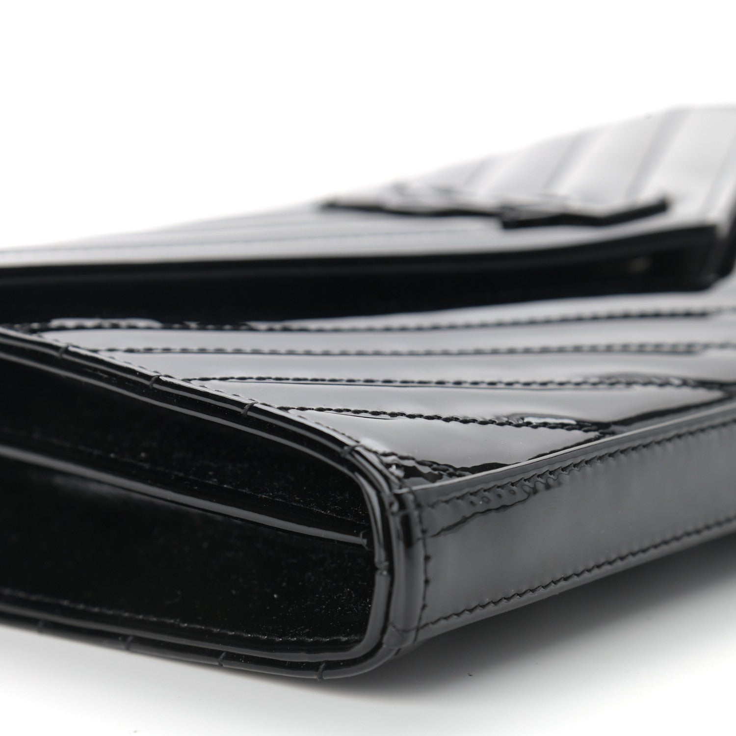 Saint Laurent Patent Matelasse Chevron Monogram Chain Wallet Black 8 of 10
