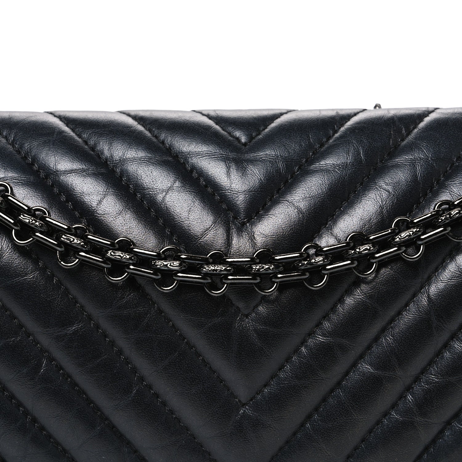 Chanel Aged Calfskin Chevron Quilted 2.55 Reissue 225 Flap So Black 8 of 11