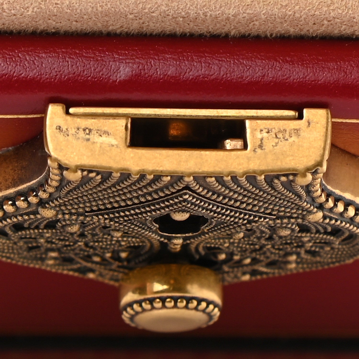 Gucci Calfskin Hexagon GG Torchon Key Box Bag New Cherry Red Oro 12 of 13