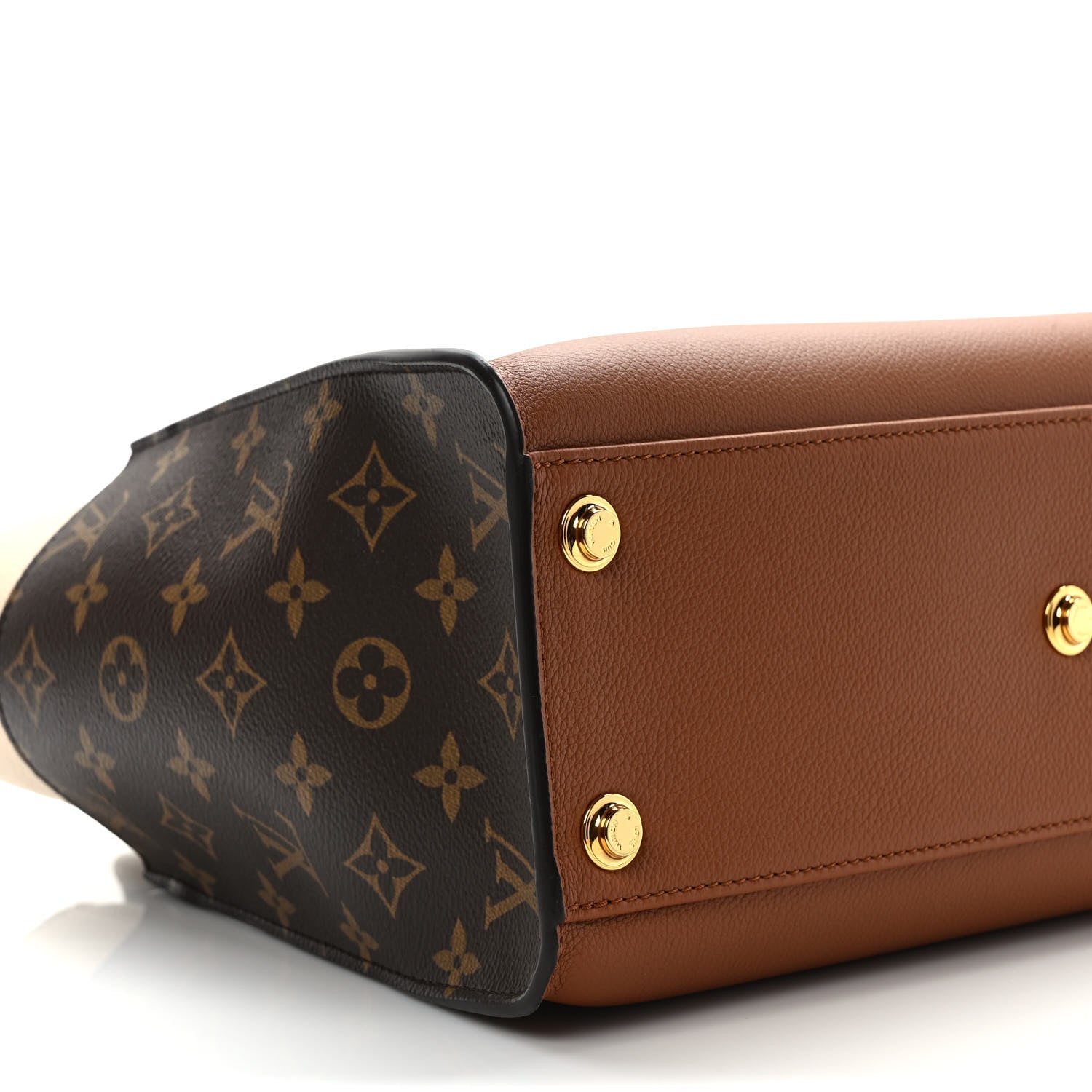 Louis Vuitton Calfskin Monogram On My Side MM Chataigne 7 of 9