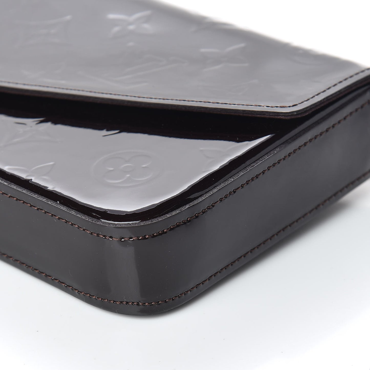 Vernis Pochette Felicie Chain Wallet Amarante