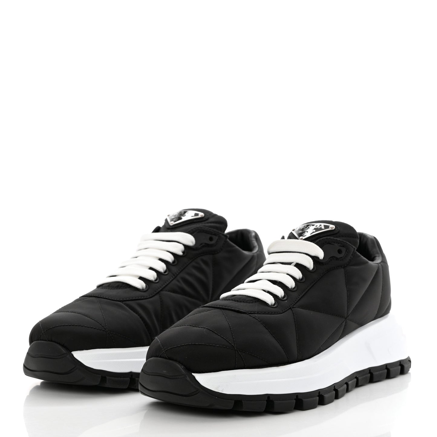 Re-Nylon Piuma Metal Triangle Logo Quilted 45mm Sneakers 41 Black