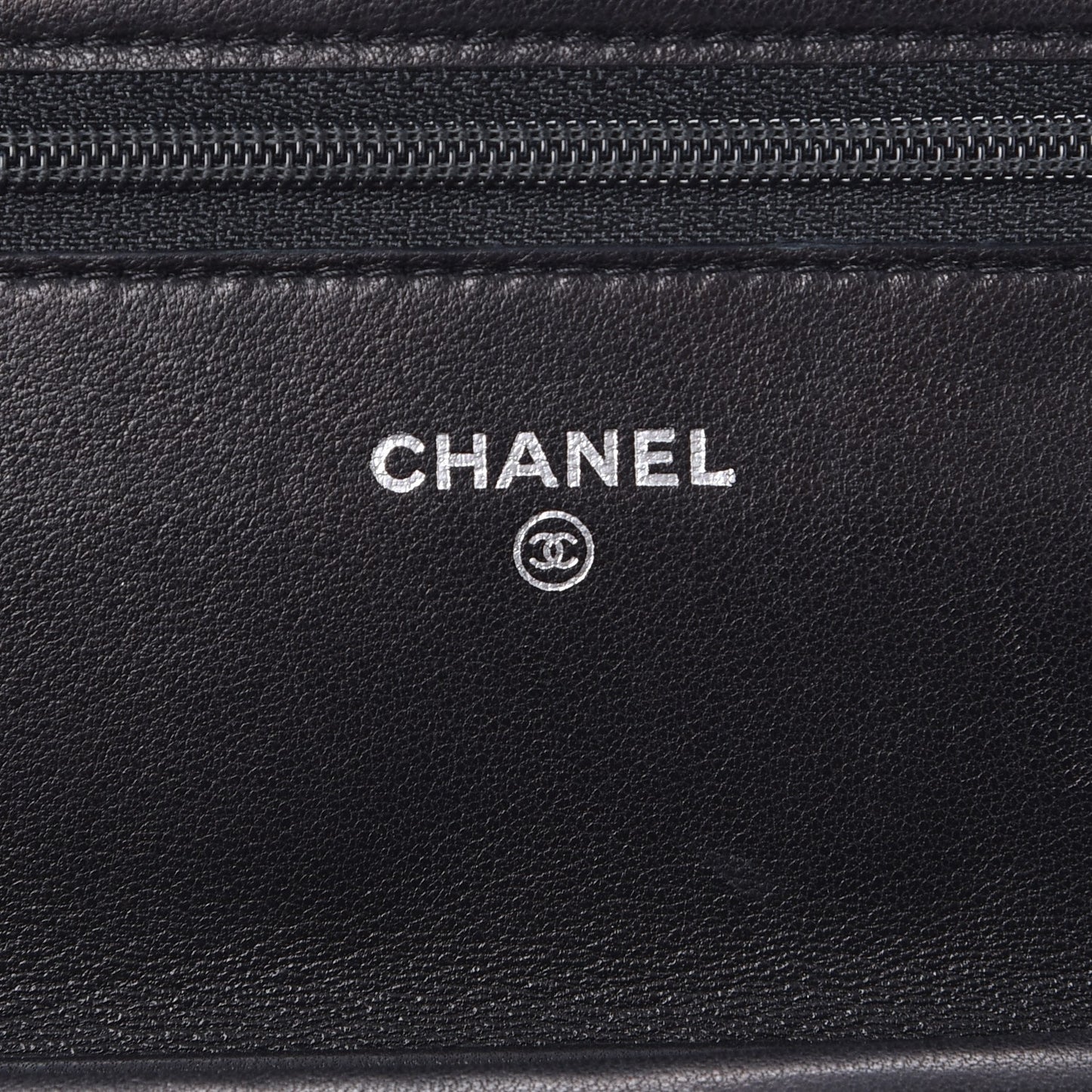 Patent Quilted Wallet On Chain WOC Black