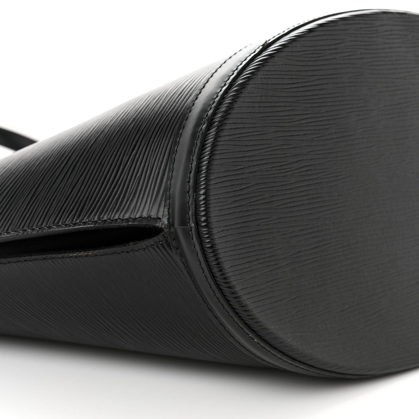 Epi Saint Jacques PM Long Straps Black