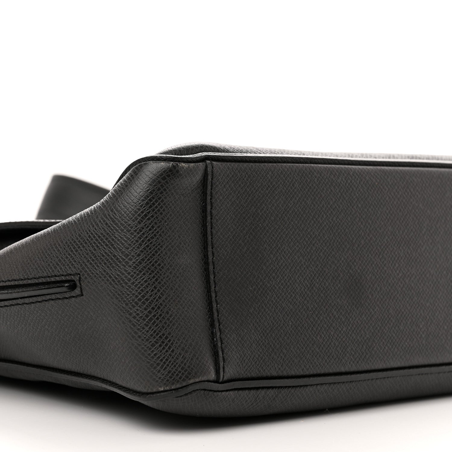 Louis Vuitton Taiga Roman MM Messenger Black 8 of 9