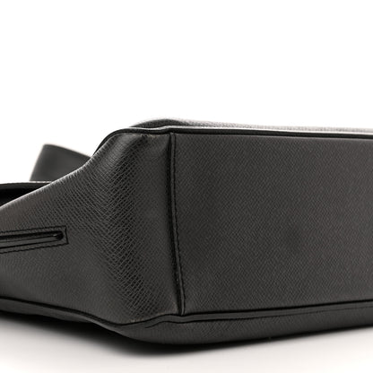 Louis Vuitton Taiga Roman MM Messenger Black 8 of 9