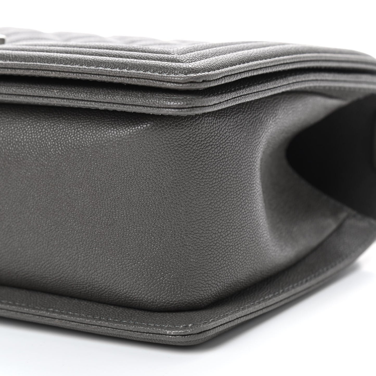 Caviar Quilted Medium Boy Flap Grey