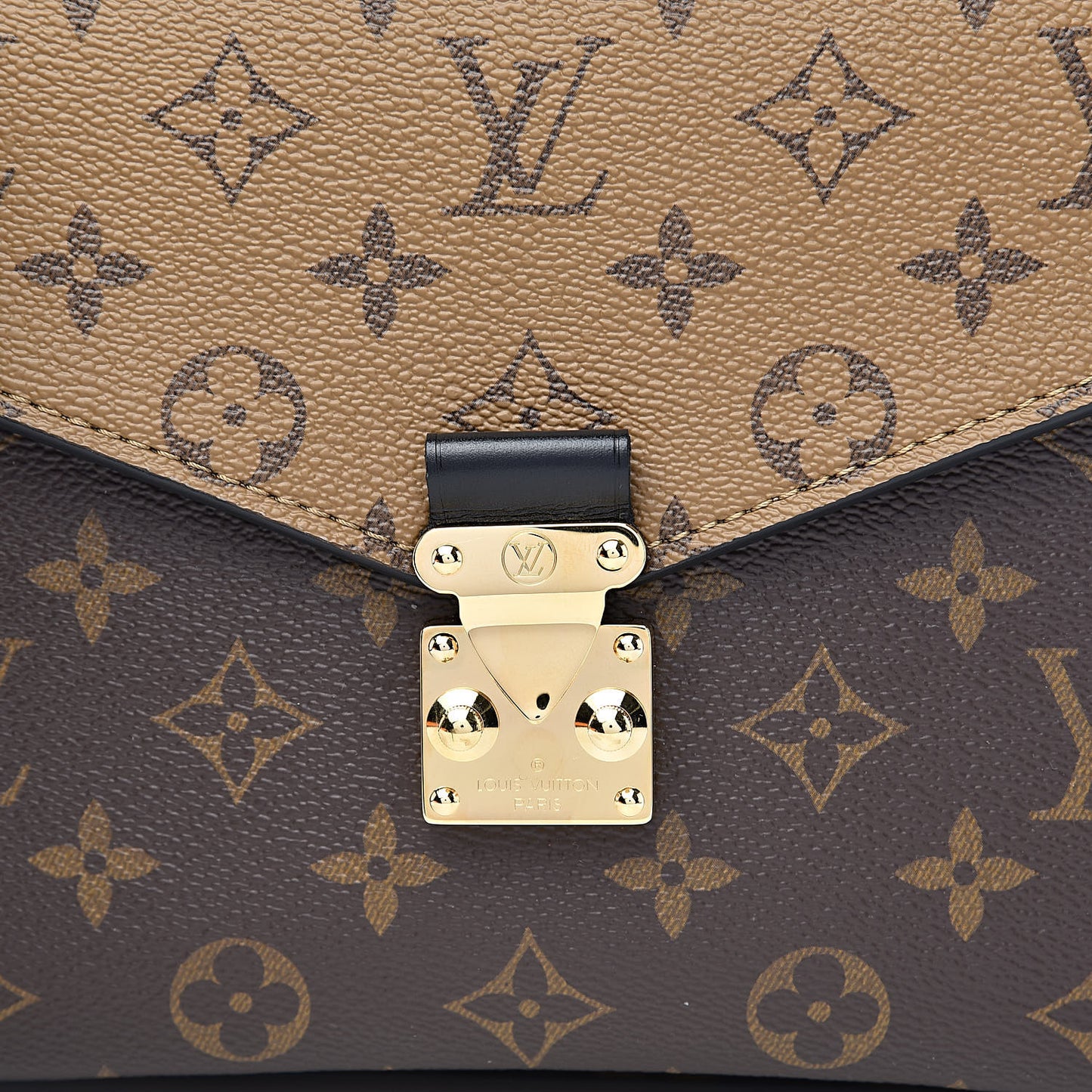 Reverse Monogram Pochette Metis