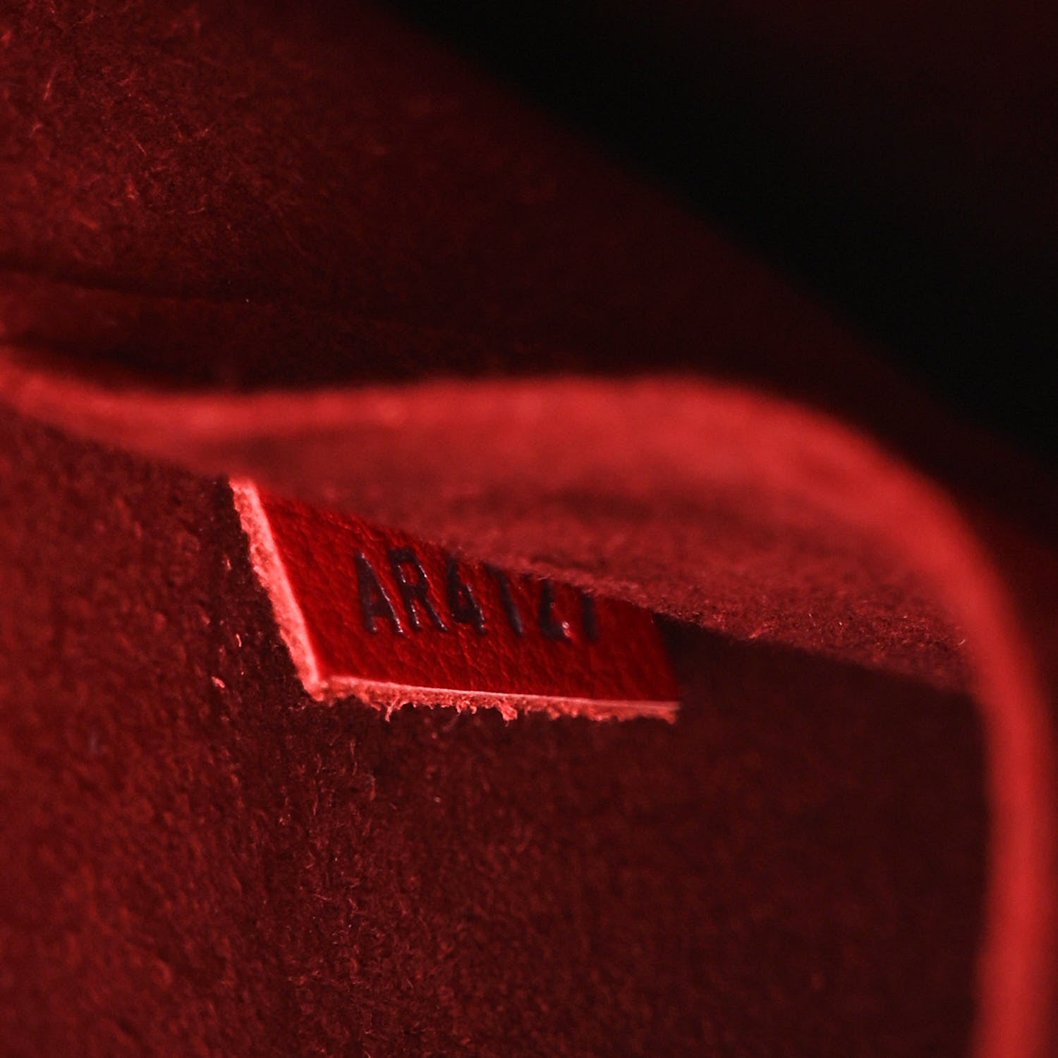 Louis Vuitton Calfskin Lockmeto Rubis 7 of 10