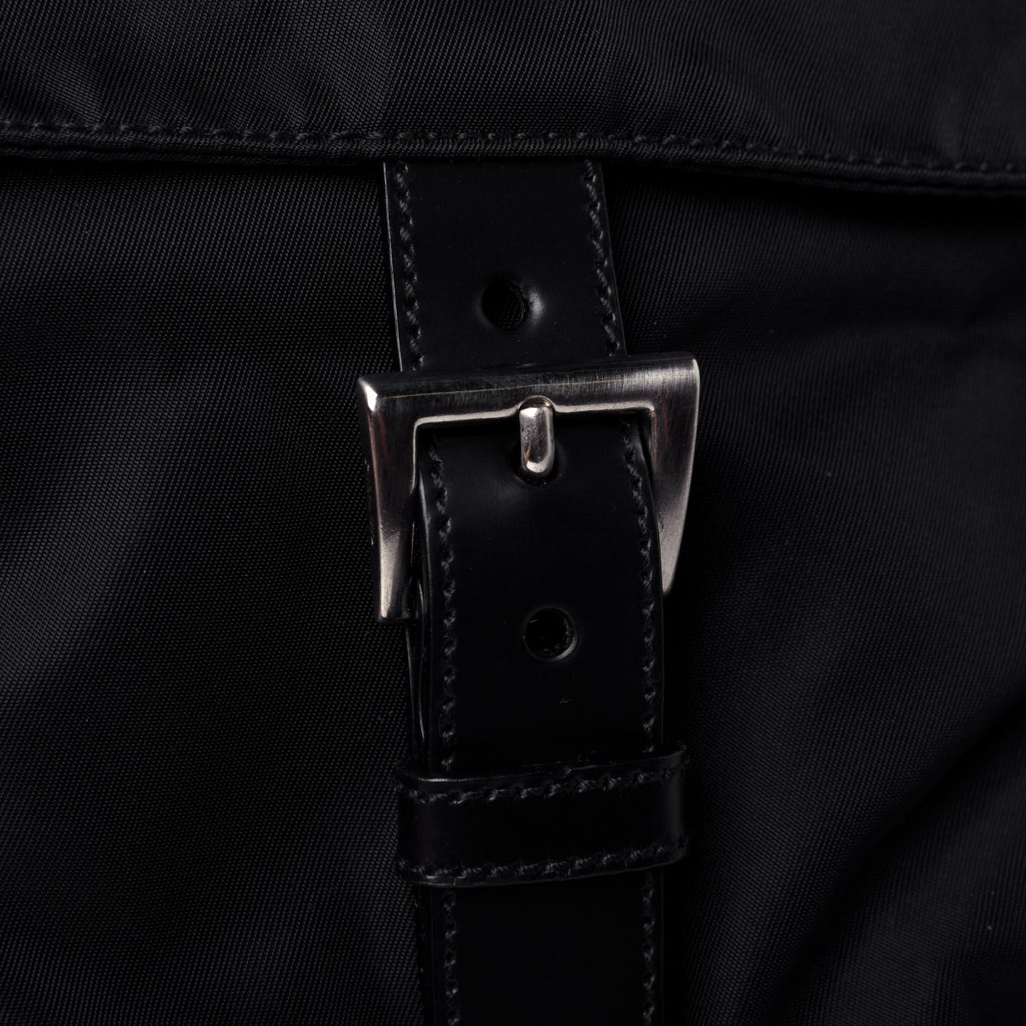 Tessuto Nylon Single Buckle Messenger Bag Black