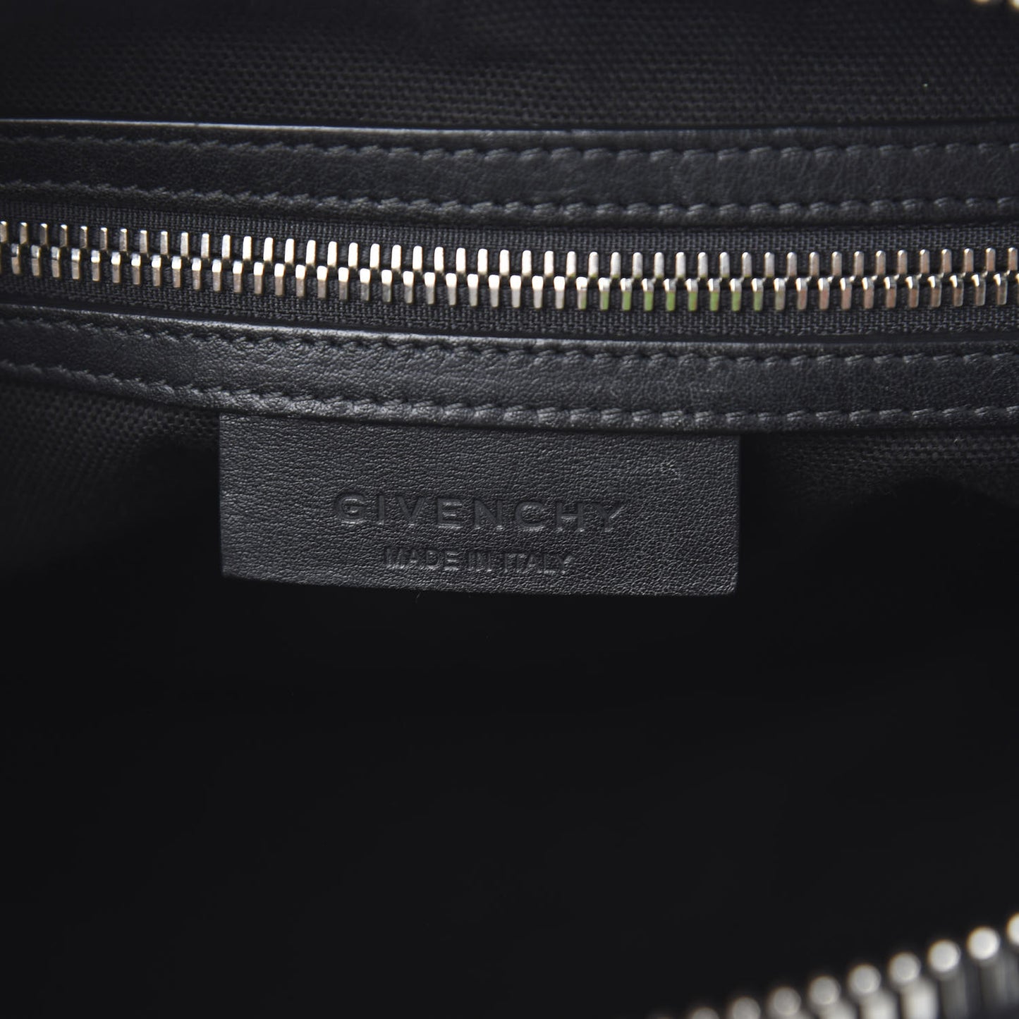 Calfskin Medium Studded Antigona Black