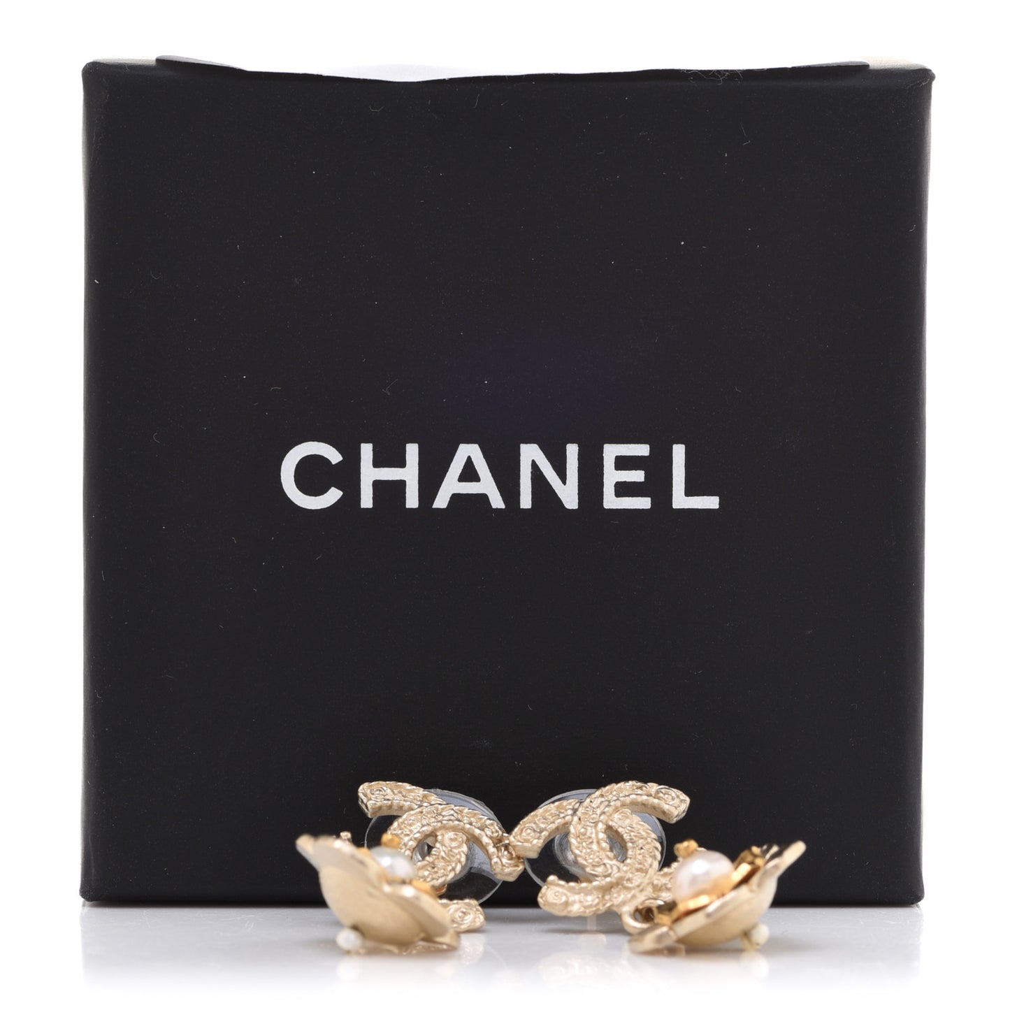 Pearl CC Flower Drop Earrings Gold