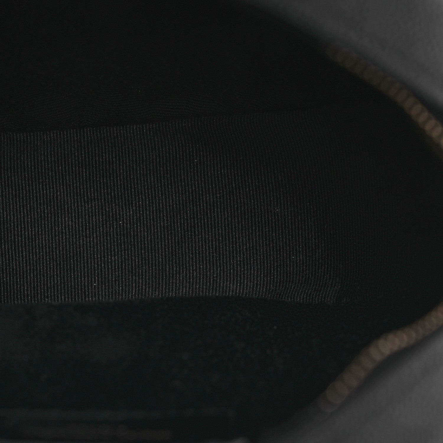 Saint Laurent Grain De Poudre Matelasse Chevron Quilted Round Vinyle Camera Bag Black 5 of 13