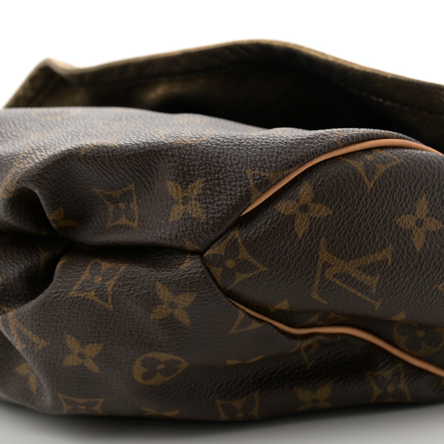 Louis Vuitton Monogram Kalahari GM 9 of 10