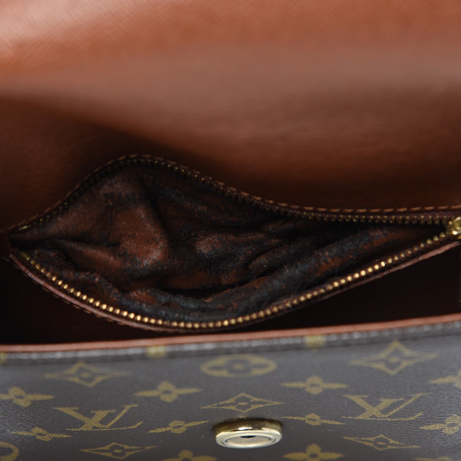 Louis Vuitton Monogram Saint Cloud MM 7 of 14