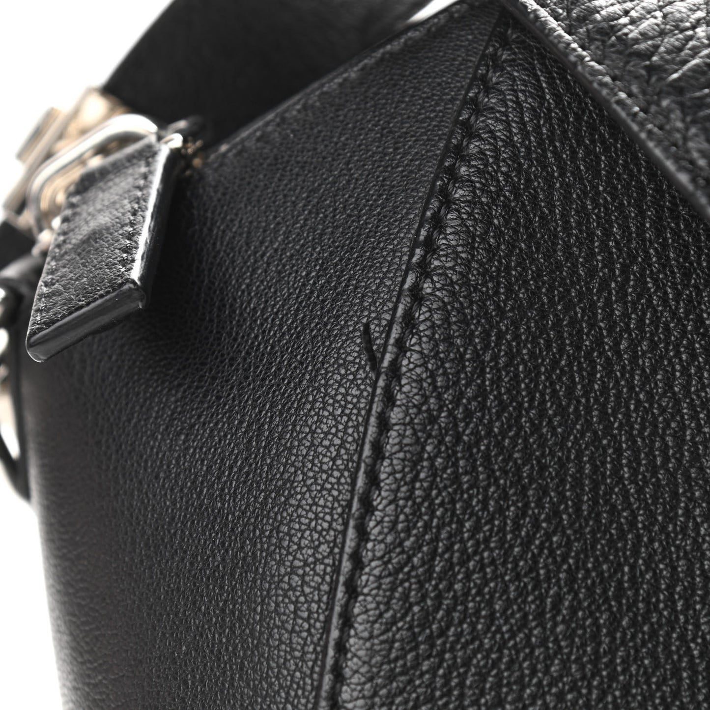 Sugar Goatskin Medium Antigona Black