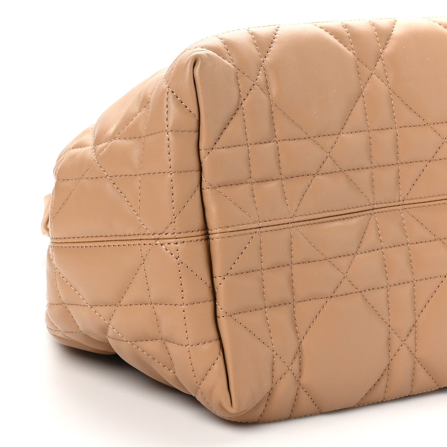 Calfskin Macrocannage Medium Toujour Powder Tan