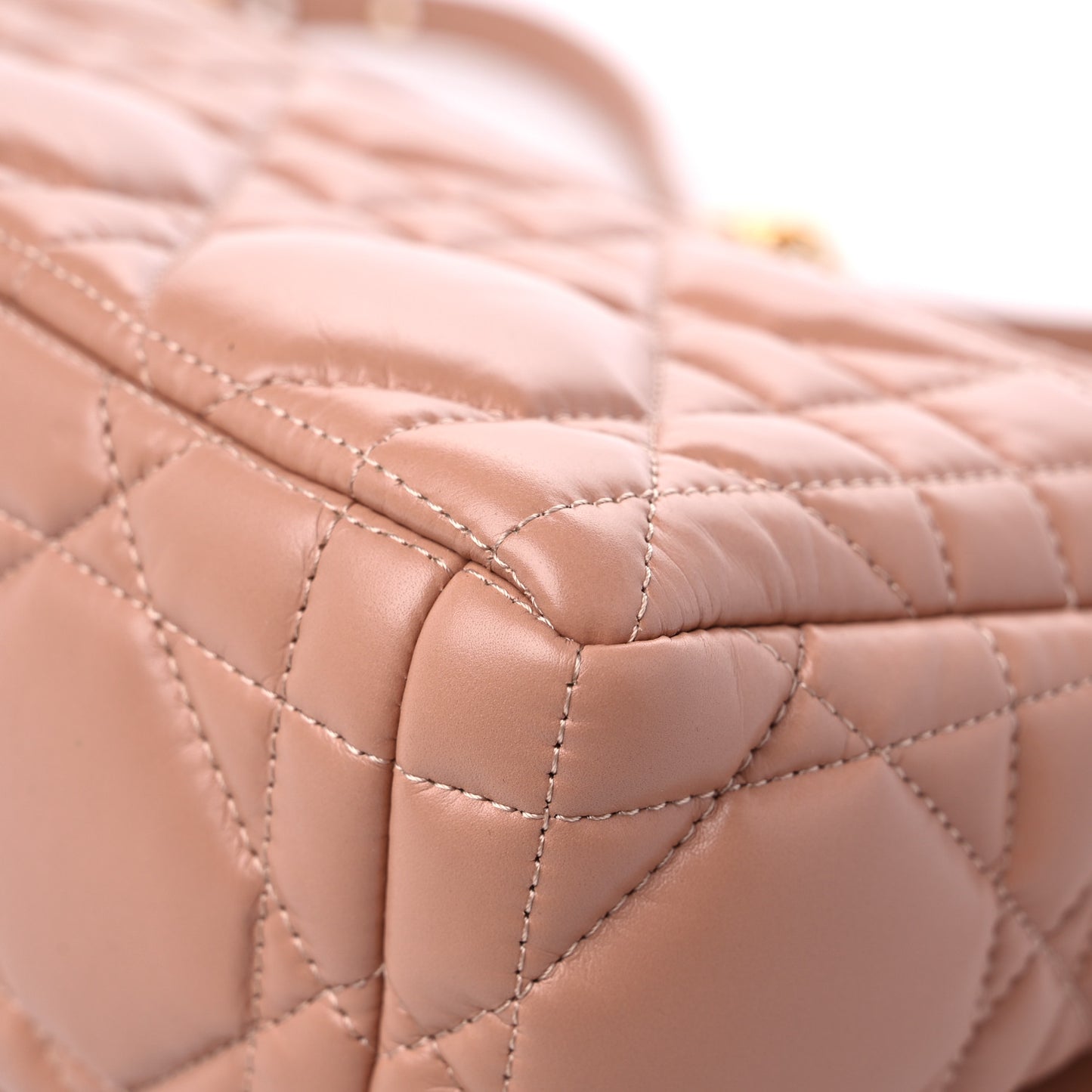 Calfskin Macrocannage Medium Caro Bag Rose De Vents