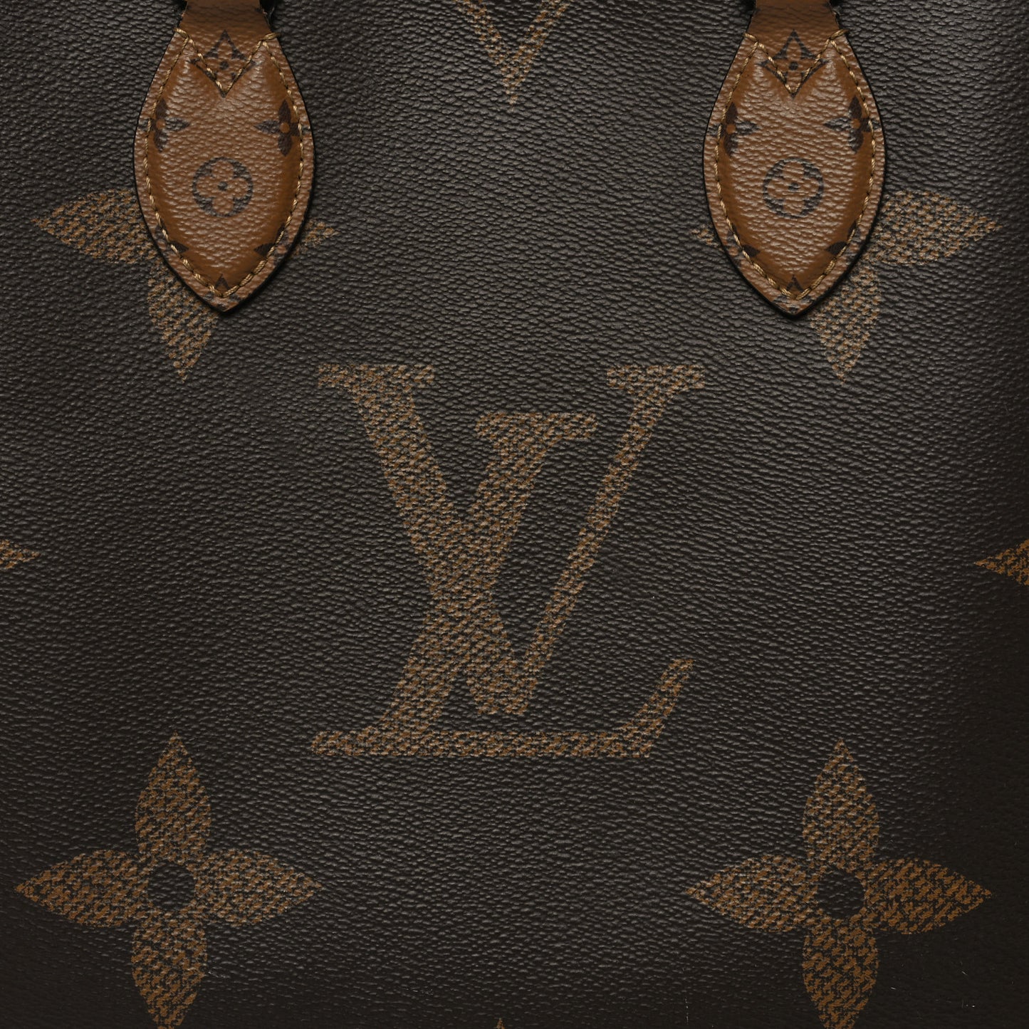 Reverse Monogram Giant Onthego MM