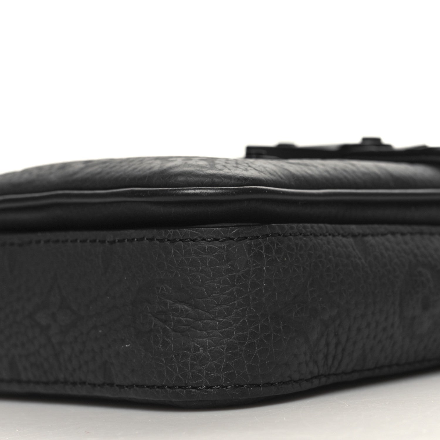 Louis Vuitton Taurillon Monogram S Lock Wearable Wallet Black 10 of 10