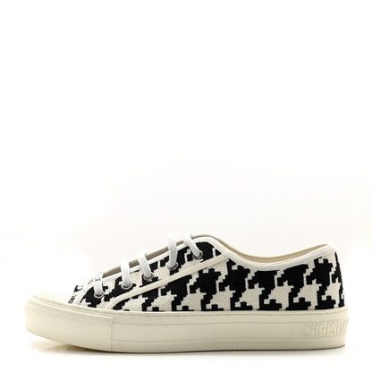 Christian Dior Canvas Macro Houndstooth Embroidered Womens Womens Walk'N'Dior Low Top Sneakers 39.5 White Black 1 of 11