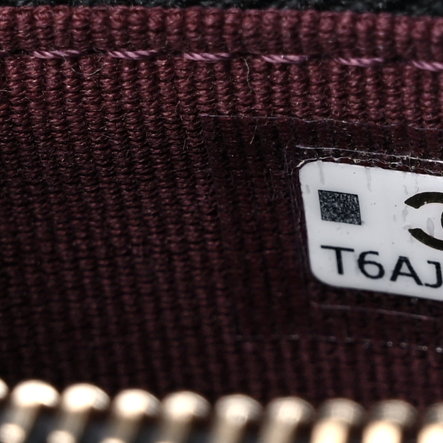 Chanel Caviar Quilted Compact Zipped Pocket Wallet Black 7 of 8