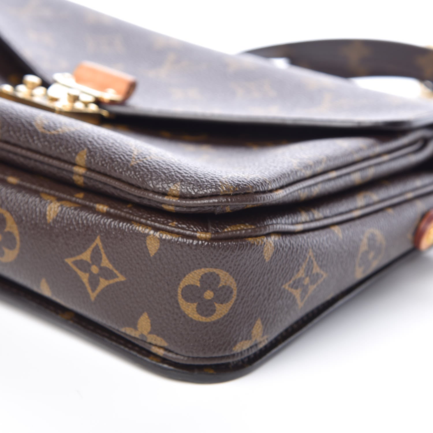 Louis Vuitton Monogram Pochette Metis 10 of 12